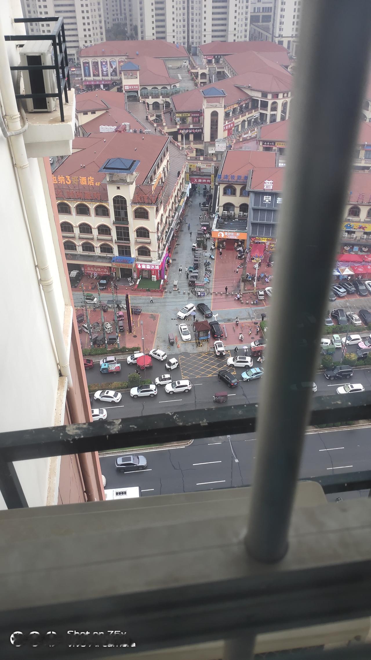 河南这雨下得没完没了，秋收季可太让人糟心了。都10月2号了，雨还隔三岔五来一场，