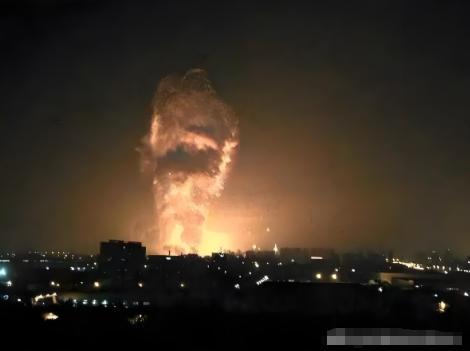 “榛树”炸穿储气库，但很多人以为这只是一次姿态性打击？错了！真相是：俄罗斯不再打