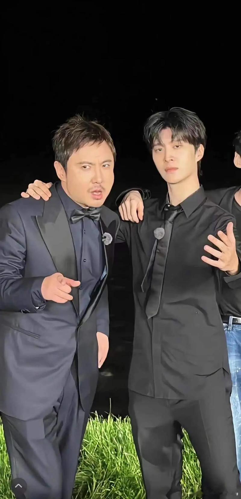 范丞丞和沈腾如今关系相当不错，在综艺里，两人互动频繁，默契十足，给观众带来了许多