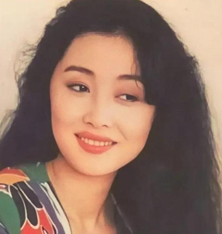 当年，刘威给刘蓓打电话：“偏儿，我要在北京租房子，你有门路没？”刘蓓一拍大腿：“