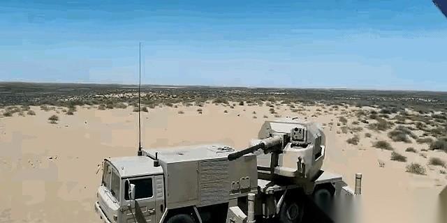 总有人刷到个视频，就觉得自己比总师都懂。指着咱们家的陆盾76，多漂亮一大家伙，