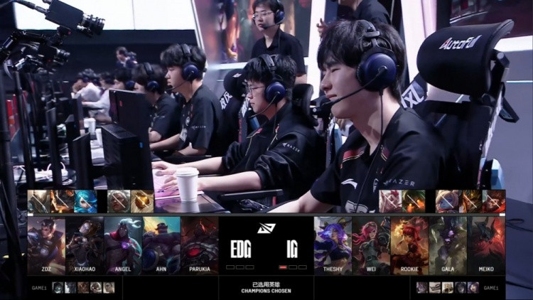 十面埋伏! TheShy剑魔砍爆EDG GALA芸阿娜肆意收割 iG拿赛点