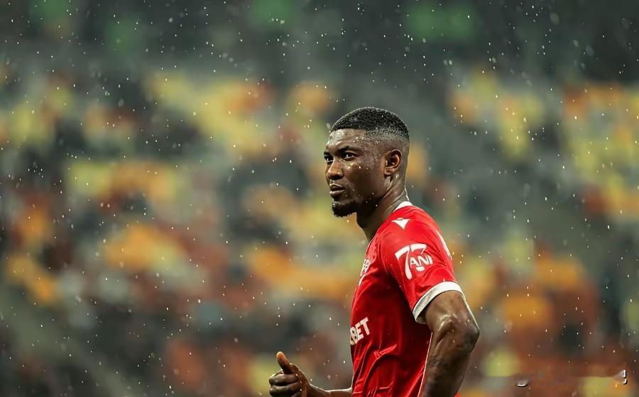 引进祖马计划告吹后，山东泰山正在积极寻找下一个引援目标！有消息称有中国国球队报