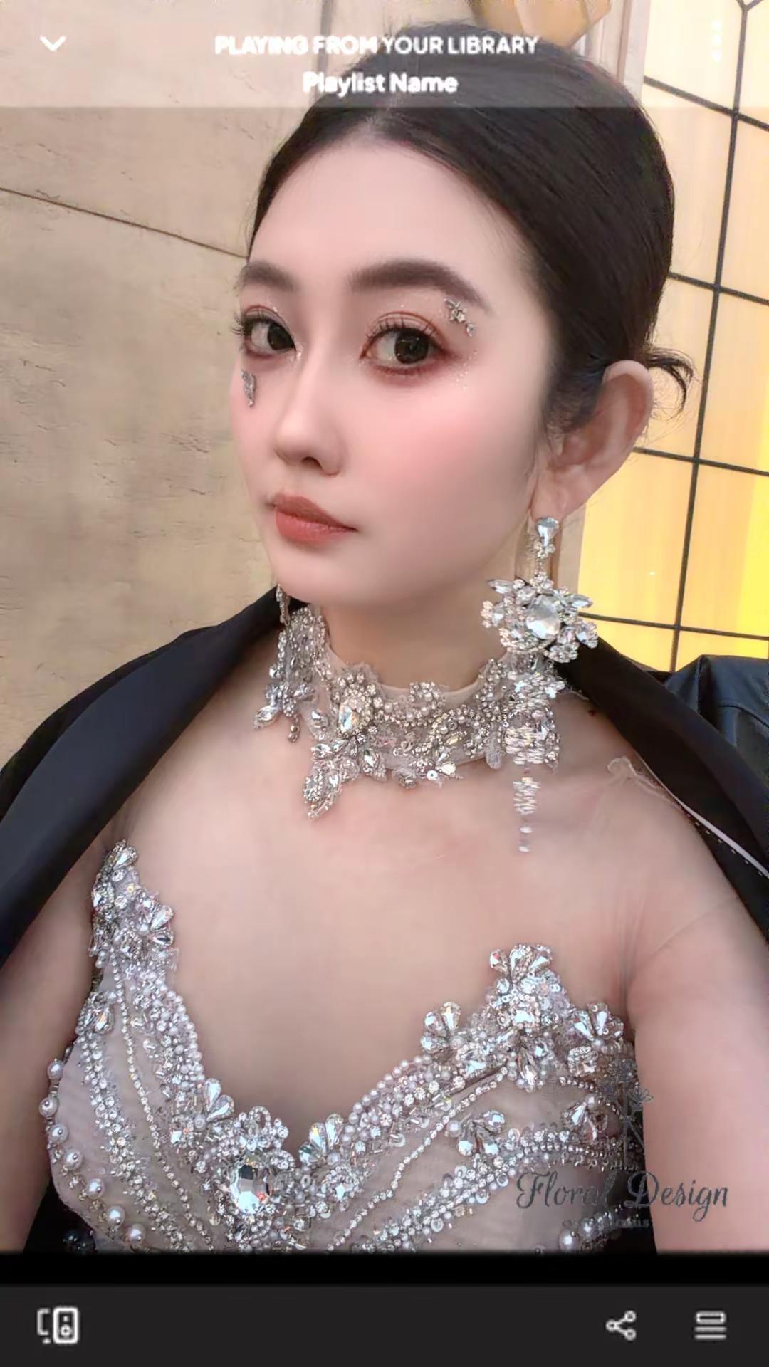 今天拍摄很开心，化妆师，摄影师，服装师，贴别贴心，妆化的太喜欢了