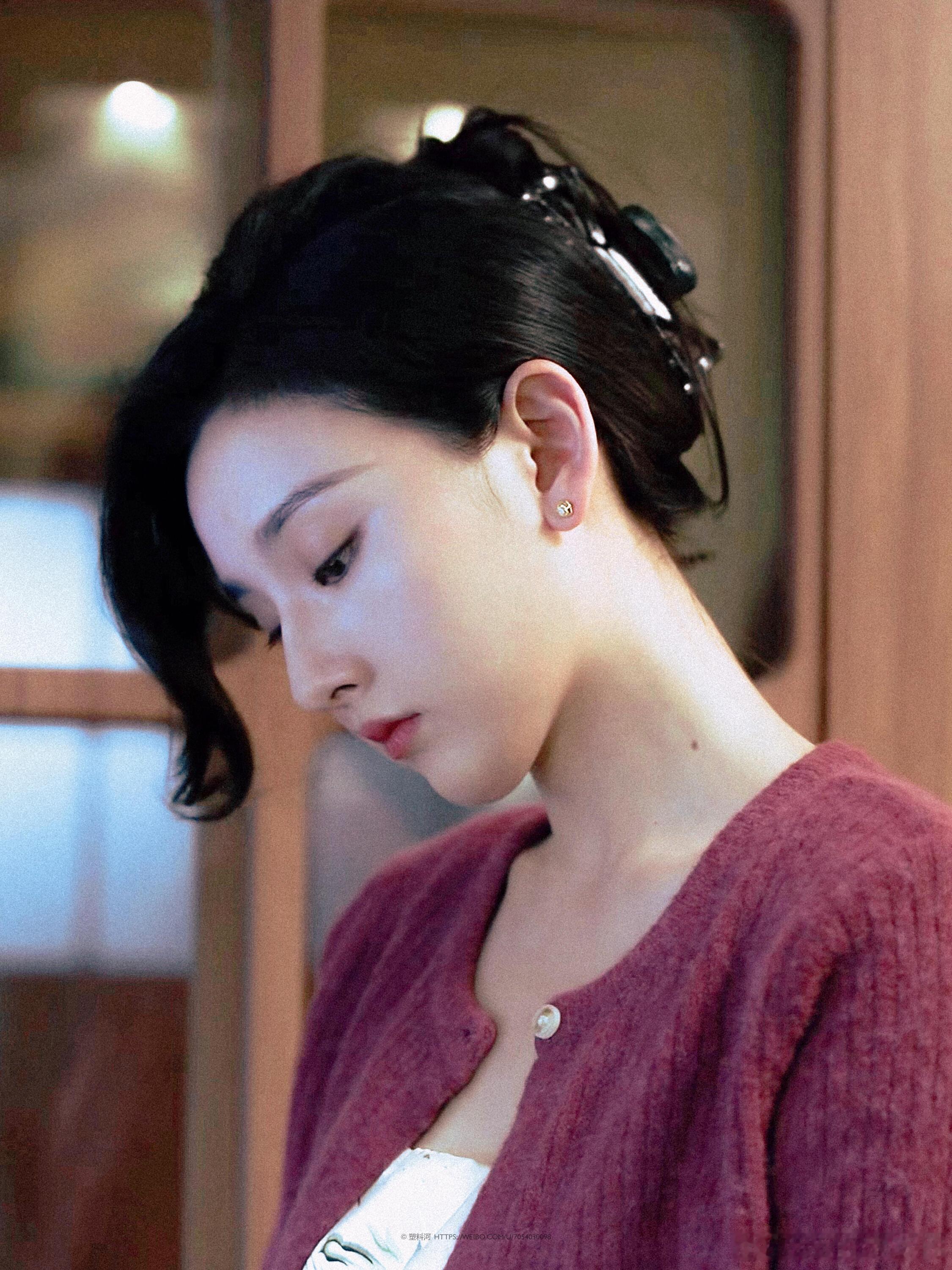 抓夹抓的不是头发，是我的心…宋祖儿这个造型太美了，这不就是妈咪吗！​​​