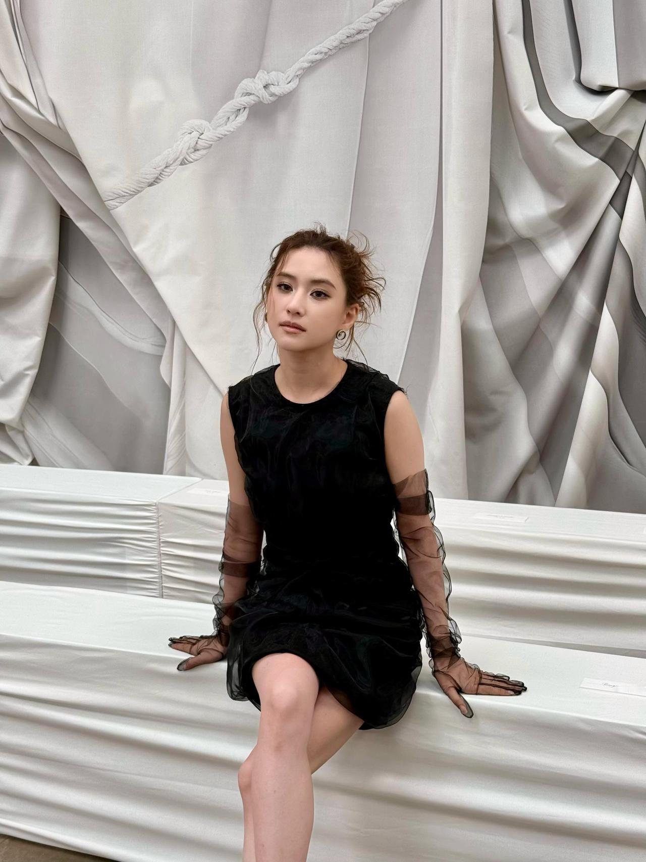 细节拉满,尊界S800诠释高端出行新标准从何超莲分享的Vlog中不难发现,尊界