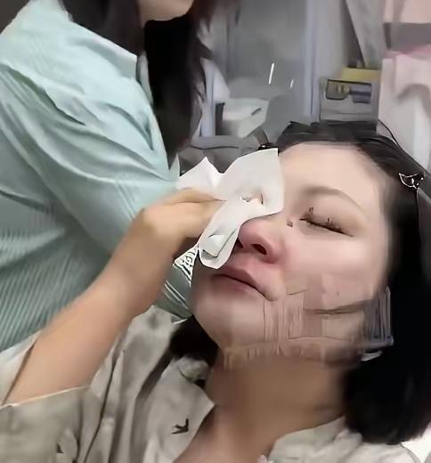 王暖暖离不了婚我忍了她在ICU婆婆搬空家里我也忍了但最不能忍的是，王暖暖彻底