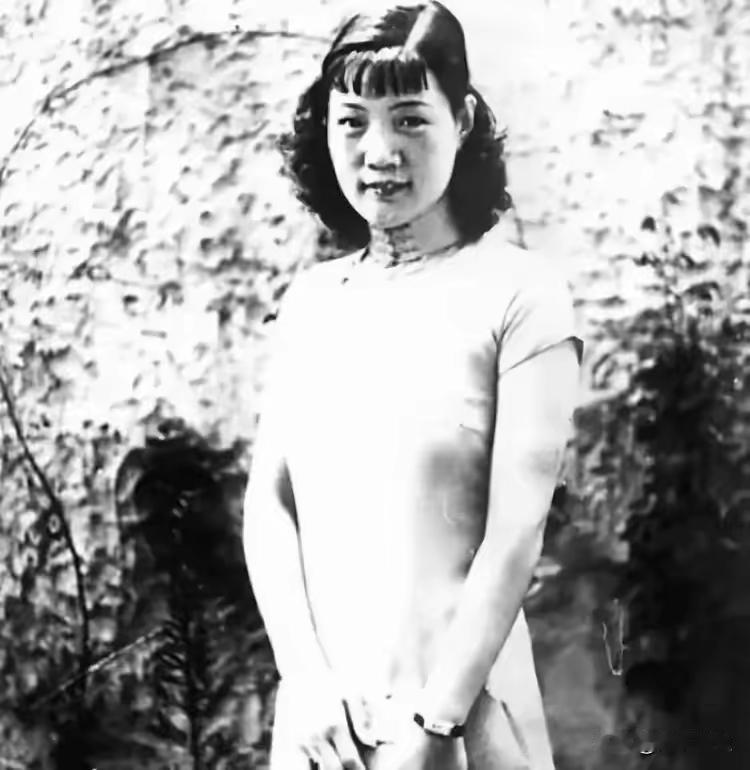 1930年她接到暗杀周恩来密令，紧急致电陈赓：今晚电影，看不成了。这句简短又隐秘