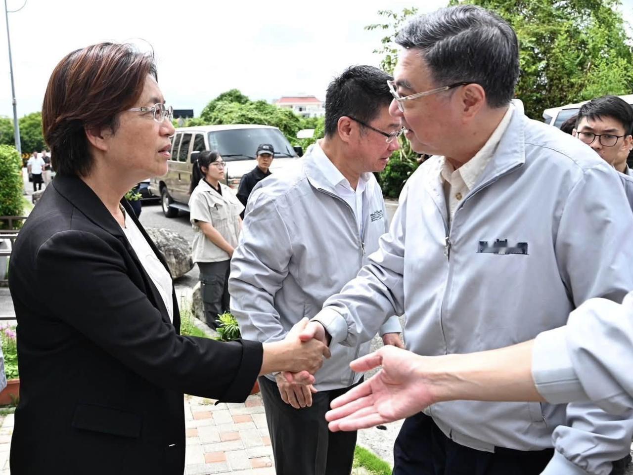 王惠美连续同框赖清德、卓荣泰！郑丽文来彰化辅选却缺席，蓝营炸锅：要不要退党？
