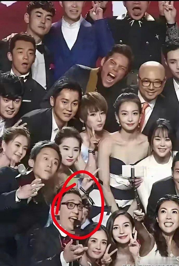 这张照片，最惨的就是吴昕