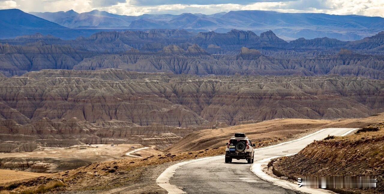 这两天我在家里碰到了一件非常苦恼的事。我没想到，社区附近那家做健康理疗的店铺吸引