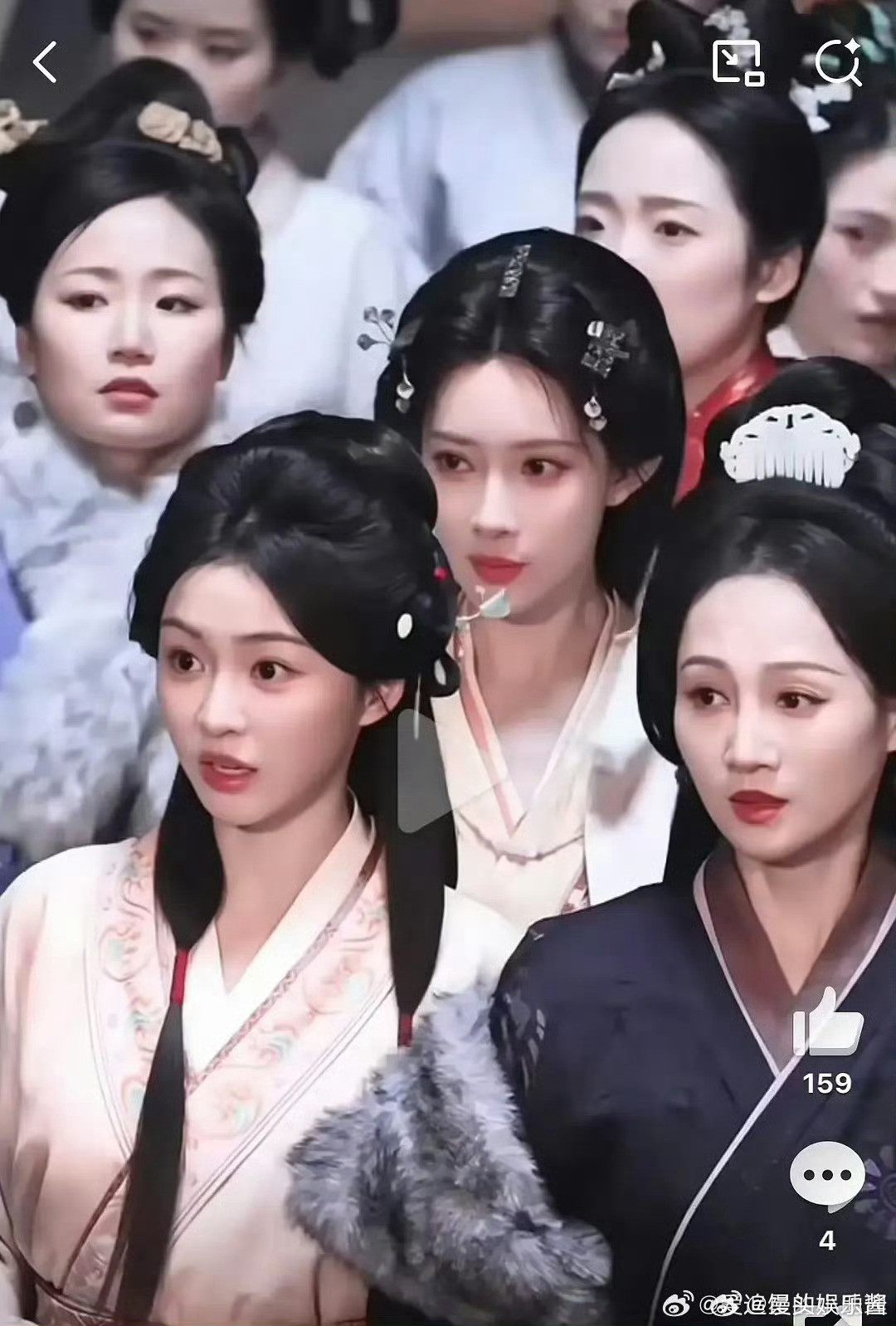 孟子义和剧组女演员合照，被压了吗