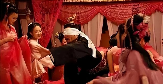 四十六名妃嫔，无一生还，随帝王同眠，这究竟是怎样的残酷？1398年夏，南京城