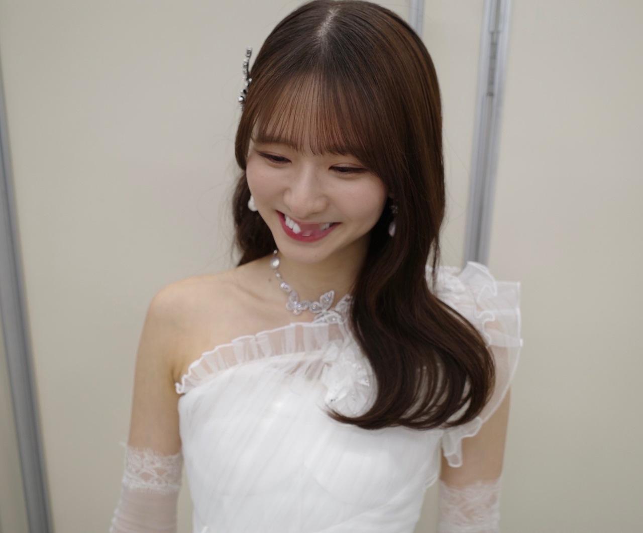 菅原咲月「みくが撮ってくれたよ〜この写真送ってくる時のアルバムの名前「ウエディン