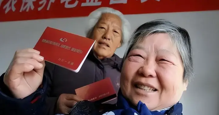 给农村老人涨养老金, 可能是中国经济性价比最高的一笔投资