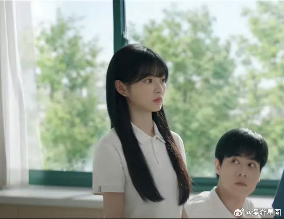 田曦薇怎么不把额头露出来呢，不是什么造型都能驾驭吗