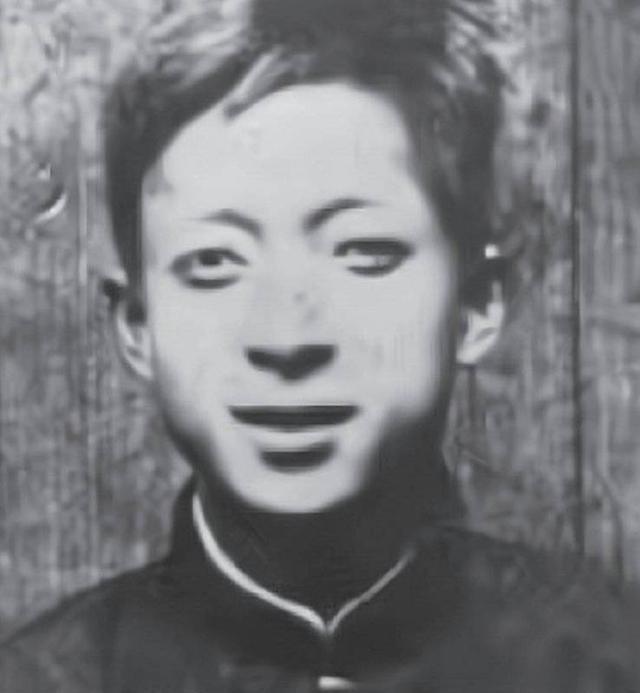 蒋介石到死都不知道，吴石案杀1800多人，却有个人在他眼皮底下继续潜伏了几十年，