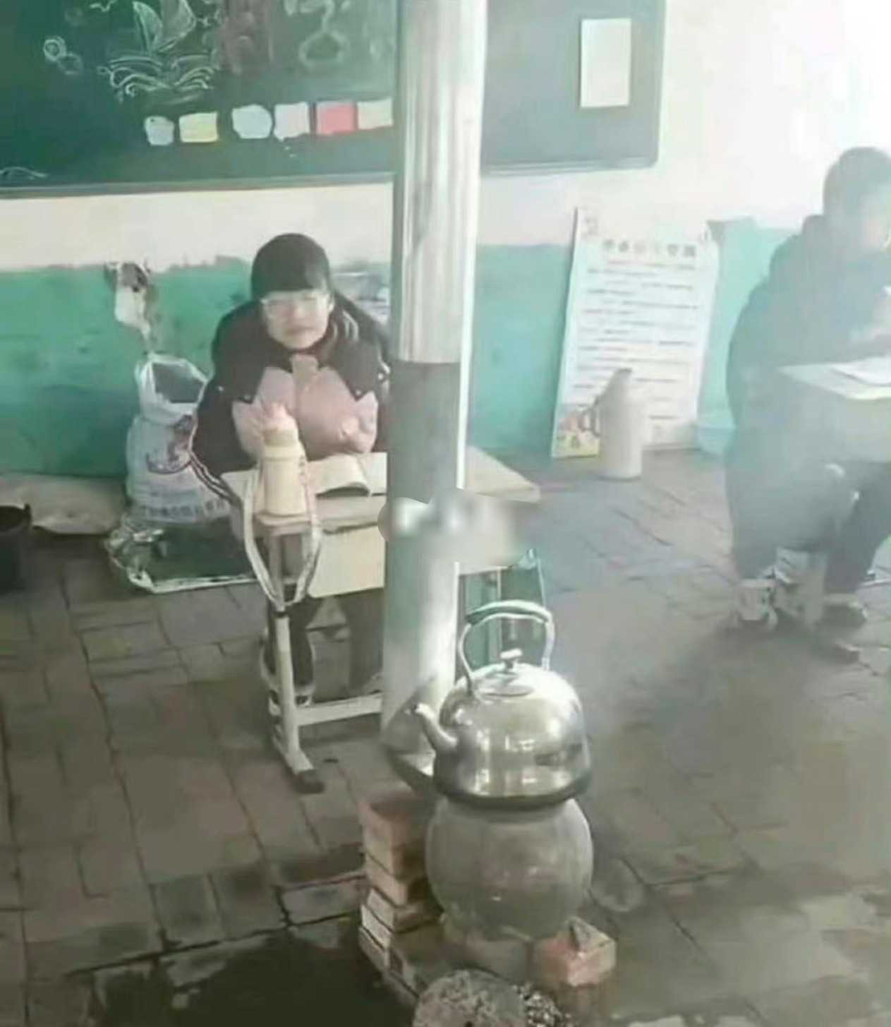 据说这是某乡村小学，你敢信不​​​