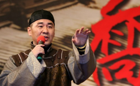 1881年，左宗棠收复新疆后，返程时绕道去趟山西祁县乔家堡，为的就是见一见乔致庸