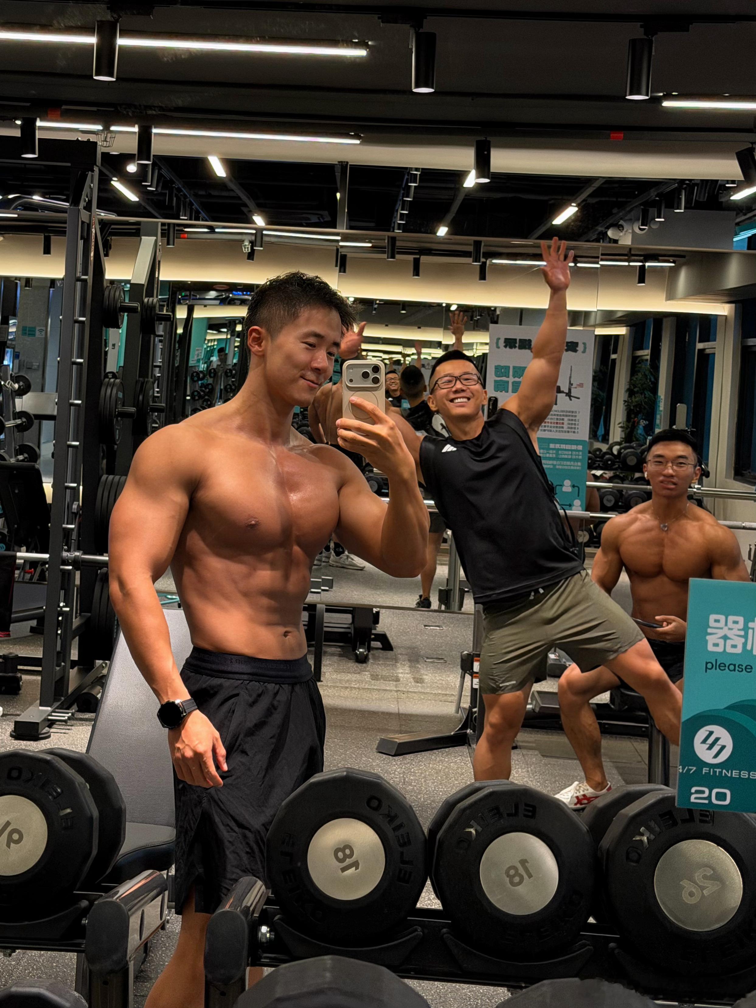 没有睡睡醒的三个人健身我的日常plog健身