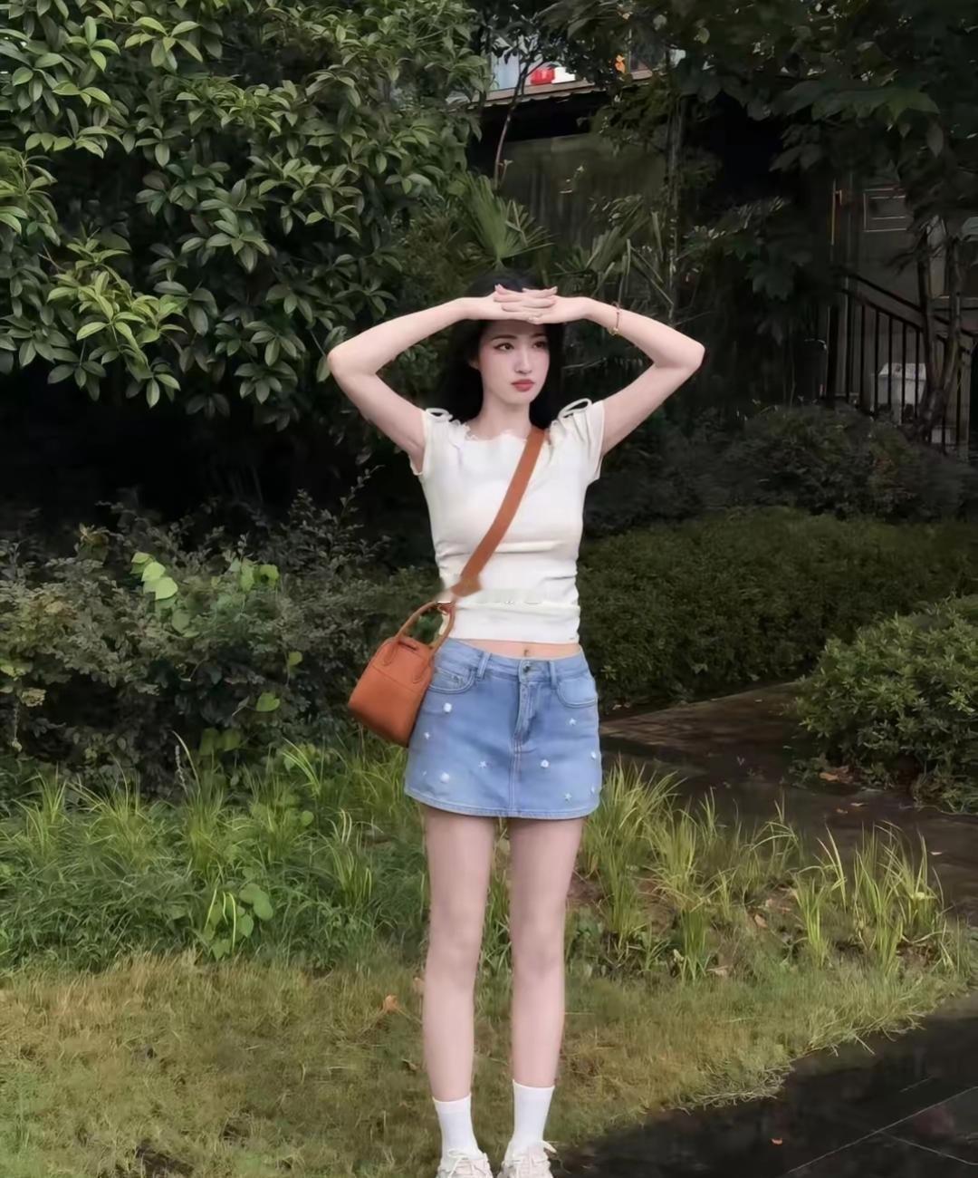 王楚然的腰线可真长，身材比例很好​​​