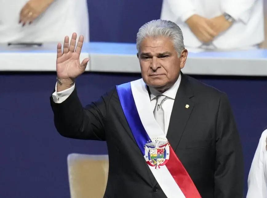 反转来的这么快？去年巴拿马抢咱们中资港口，嚣张得不行，今年2月还把中方人员赶