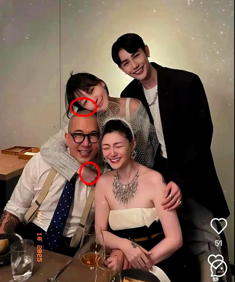 这是一张照片…？！！！一张从未在网上流传过的照片本以为只是一张简单的照片