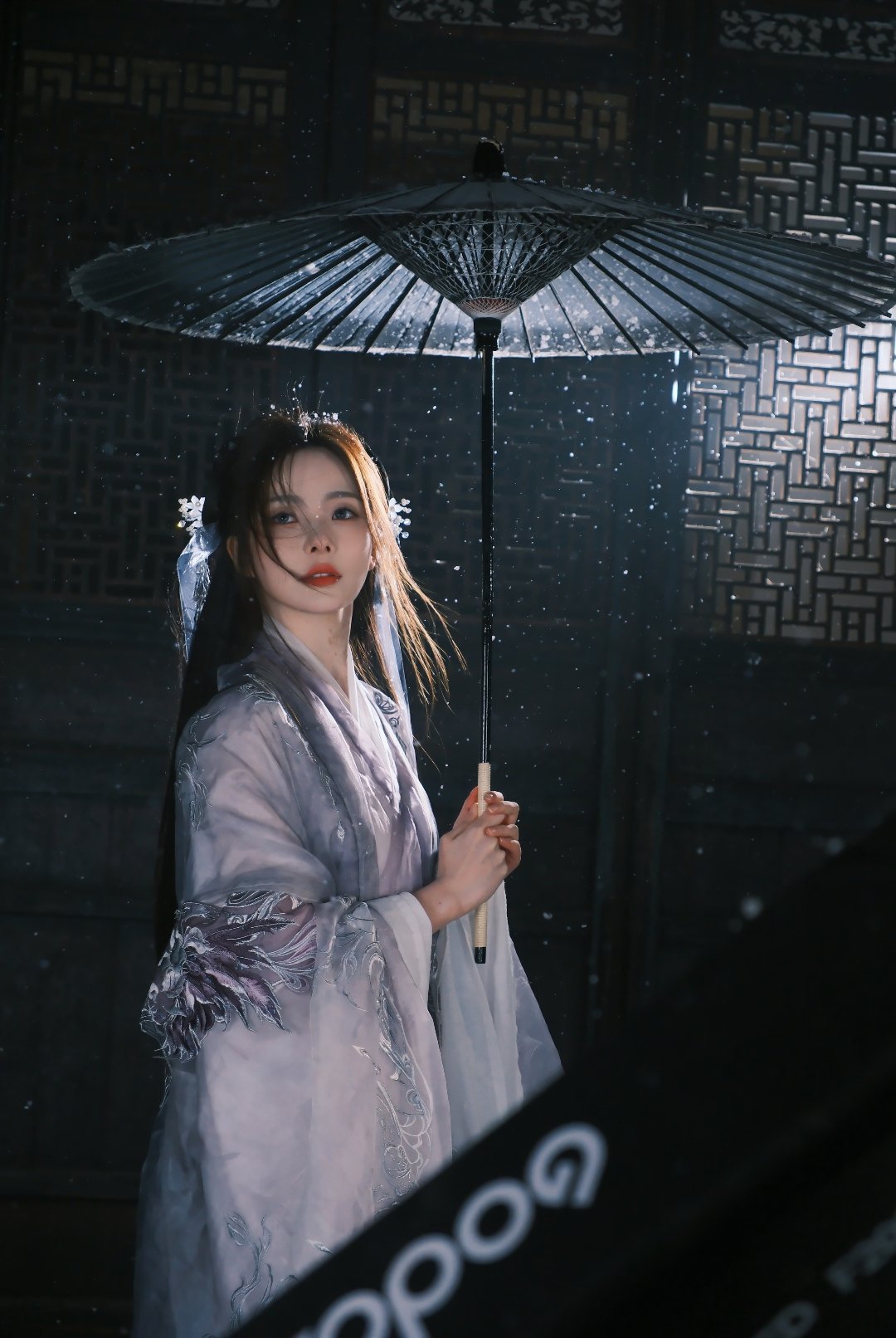 陈卓璇撑伞古风写真～