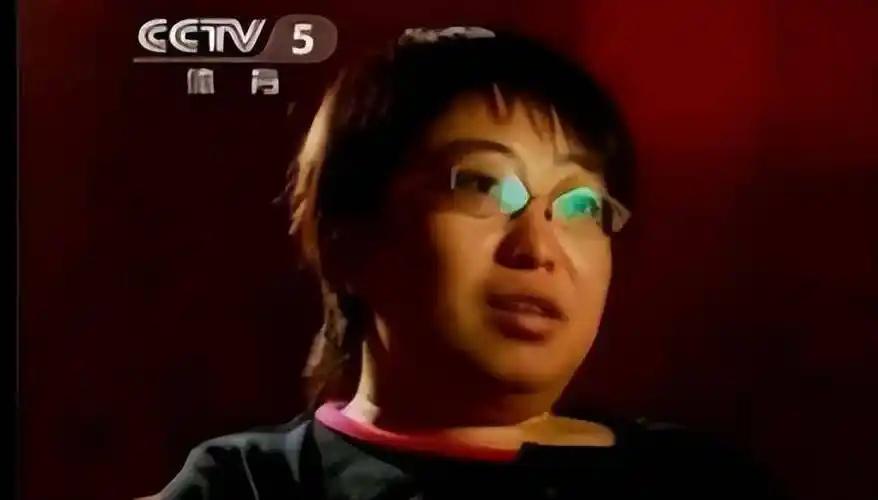 就想问李璇一句：当初陈戌源把中国足球搅得一团糟的时候，李铁祸害联赛的时候，那么多