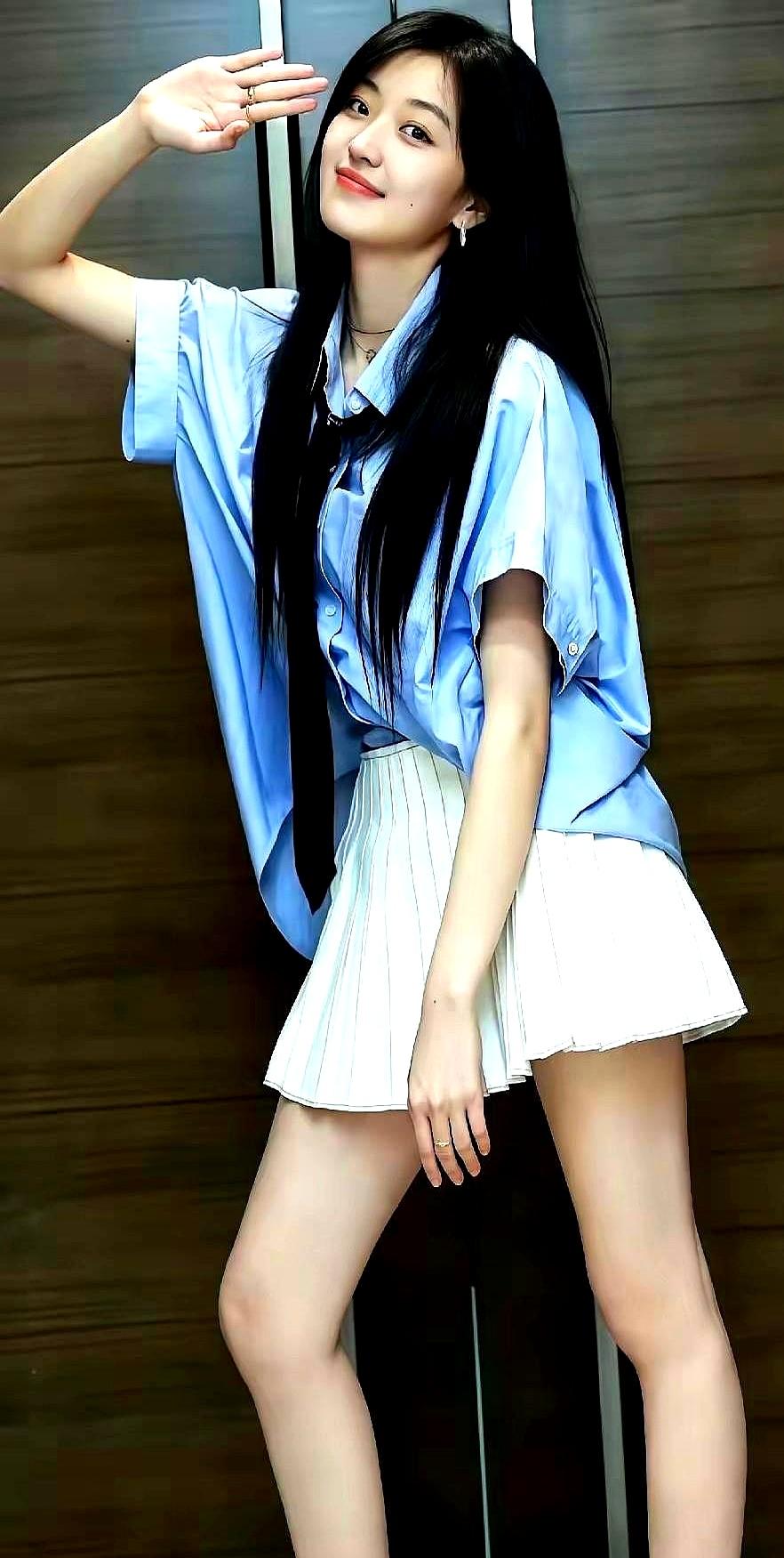 95花里，我最服孙千这股“自毁式”的狠劲。演《风吹半夏》的野猫，她直接丢了表