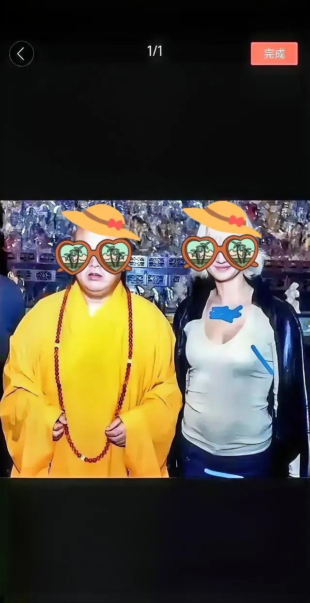 和尚开直播，佛祖也刷礼物？​一张方丈与金发女游客的合影，把少林寺送上热搜三连。