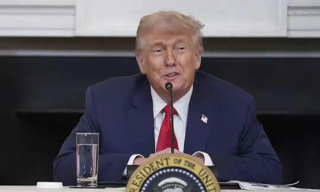 美国最近真的是让全球人类见识了他们素质低下,一个国家新闻发布人说出如此之话,简直