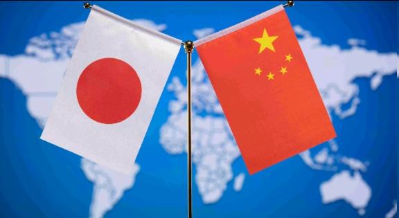 翻墙硬闯，扬言要杀死中国外交人员！中方表态，日本必须对此严惩！3月24日，根