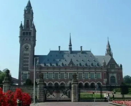 国际刑事法院，这次发威了，敢硬碰硬了？据媒体消息，国际法院正式通知，以色列总理