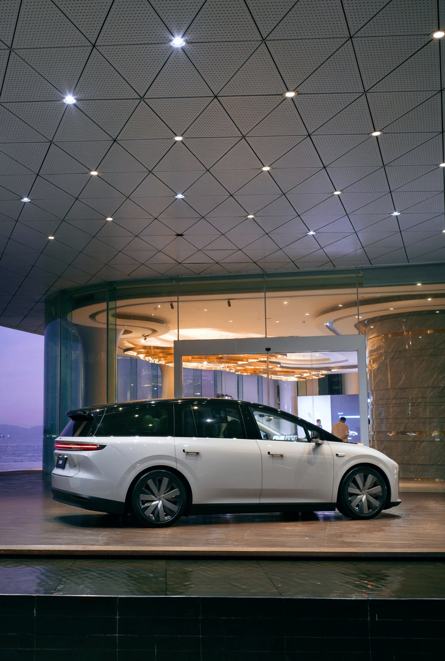 理想i8这张图拍的真不错理想i8新车​​​