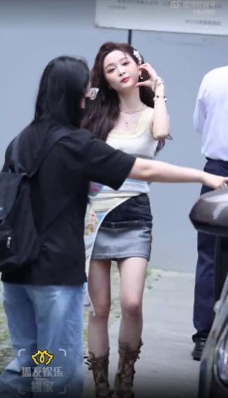 吴宣仪翟潇闻录hi6吴宣仪翟潇闻hi6剧宣今日份路透已收到，吴宣仪翟潇闻的好六