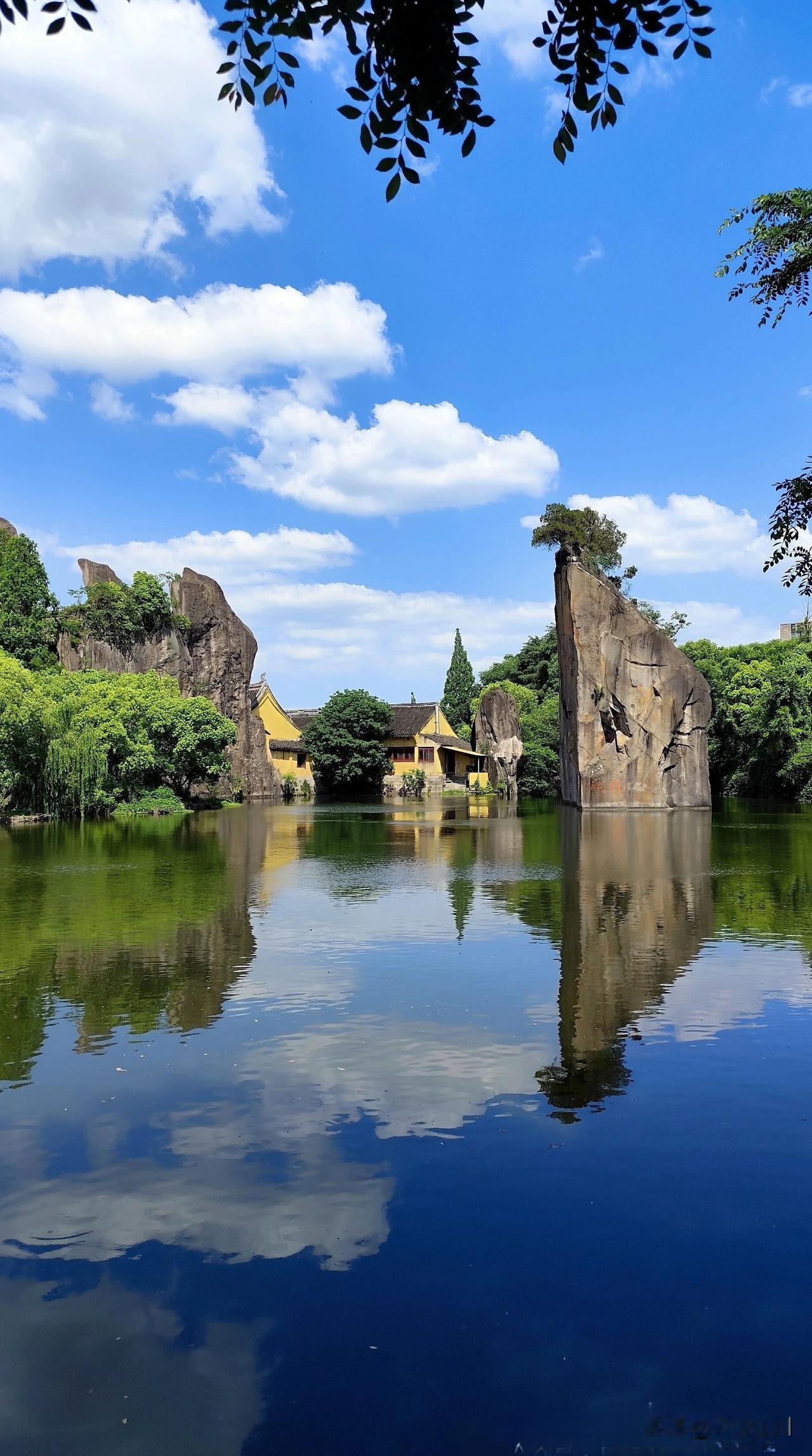 独具魅力超级风景，不是张家界不是桂林和三峡，在江南天门中断楚江开！这是我见到