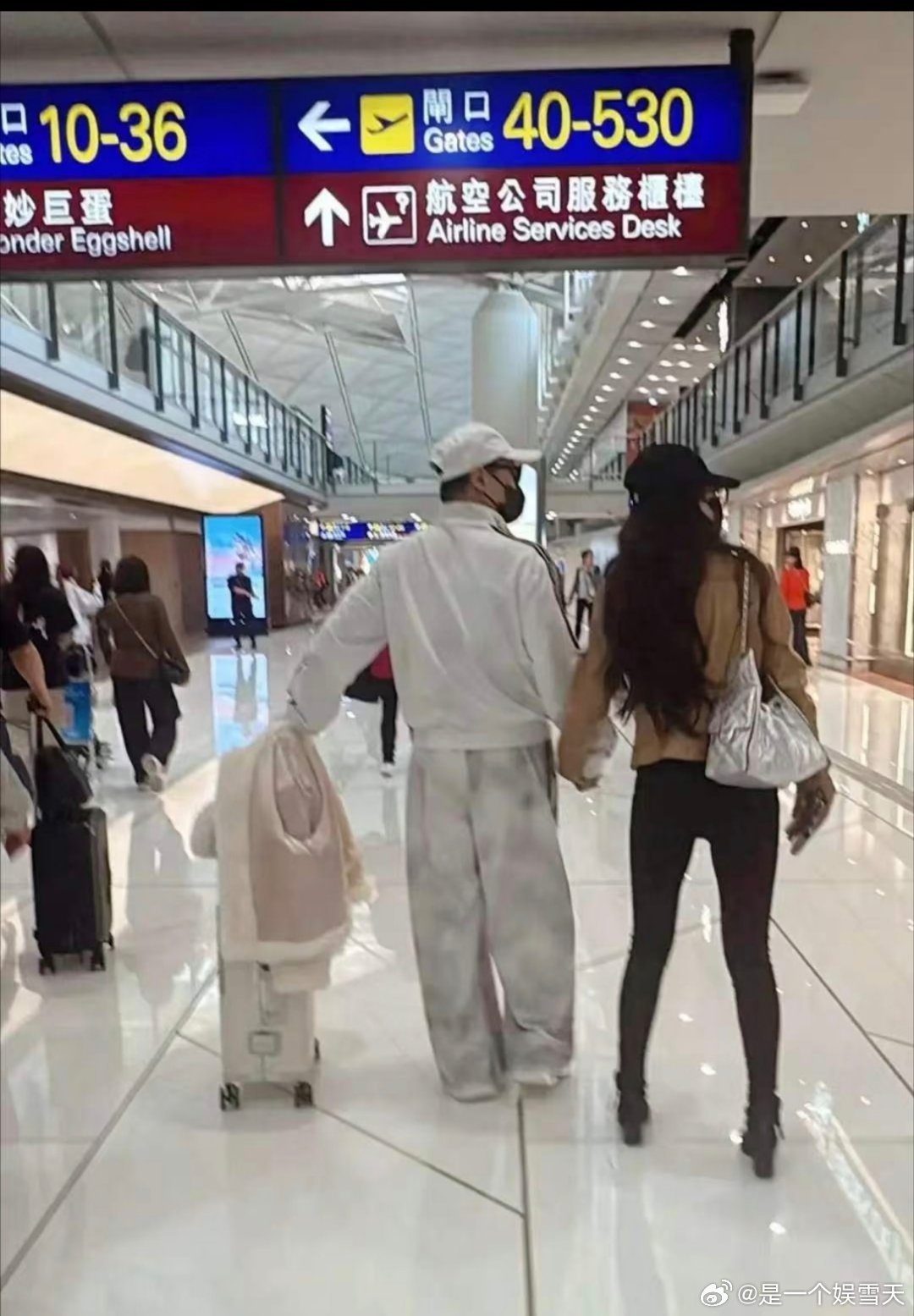 大家发现了吗？汪峰最爱的人应该是森林北，不是因为森林北年轻，而是因为森林北让他改