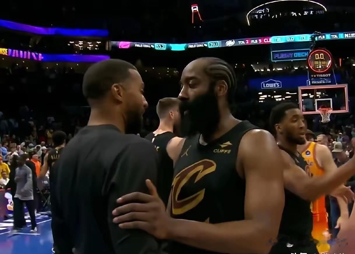 “哈登有点不在状态”，黄蜂主帅赛后第一时间直奔哈登骑士118-113险胜黄蜂比