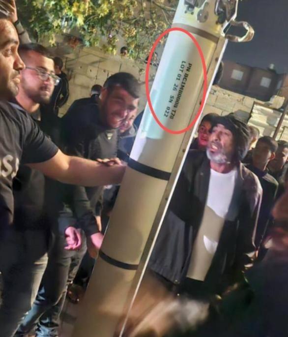 终于知道，以色列为什么会同意停火了。一颗没爆炸的导弹，让局面忽然透亮了点。这枚4