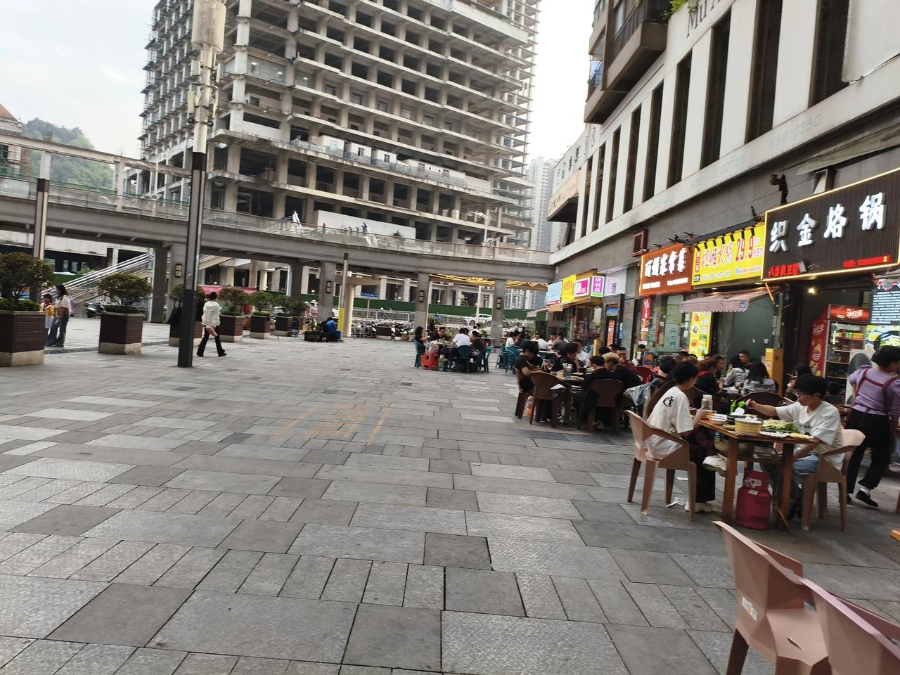 你刚毕业，凭什么给你高工资？你给老子赚二万我可以给你发一万五