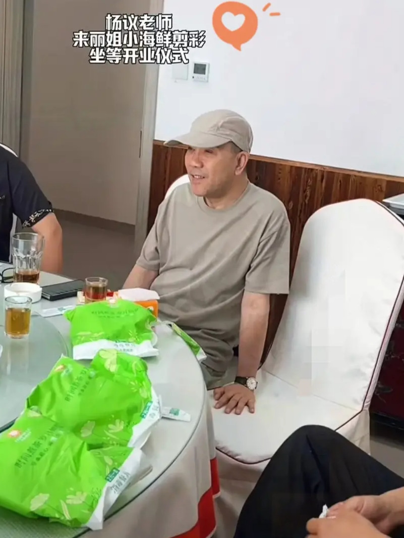 估计现在全网最惨的就是天津这家“丽姐家常小海鲜”饭馆了吧！据说老板花了600