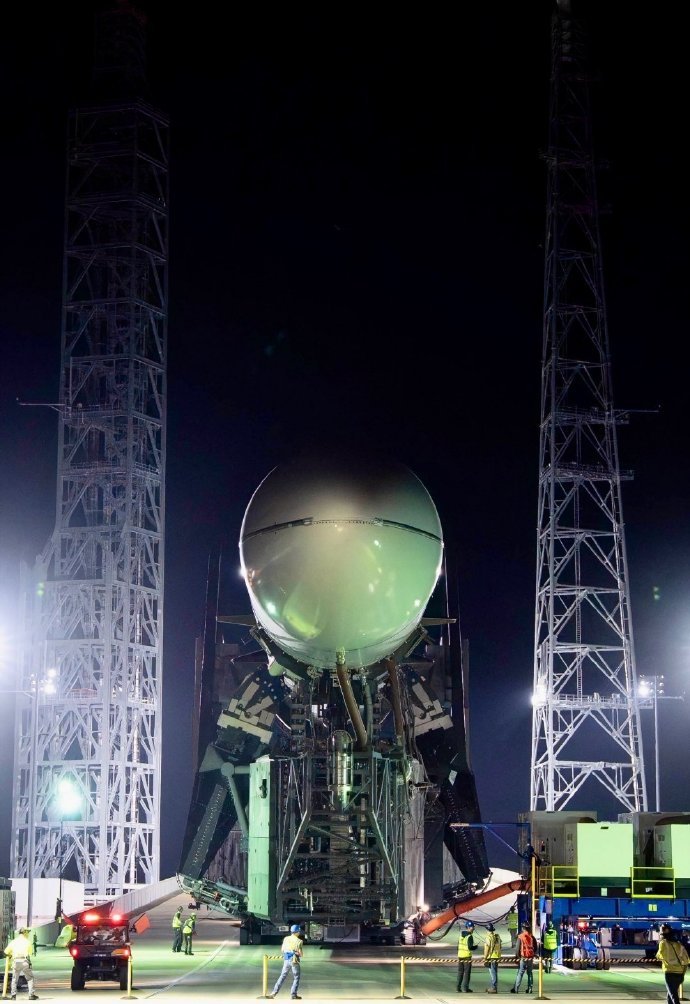 发射预报：【航天美国蓝色起源新格伦火箭（遥二）已经运抵发射台，准备进行静态点火