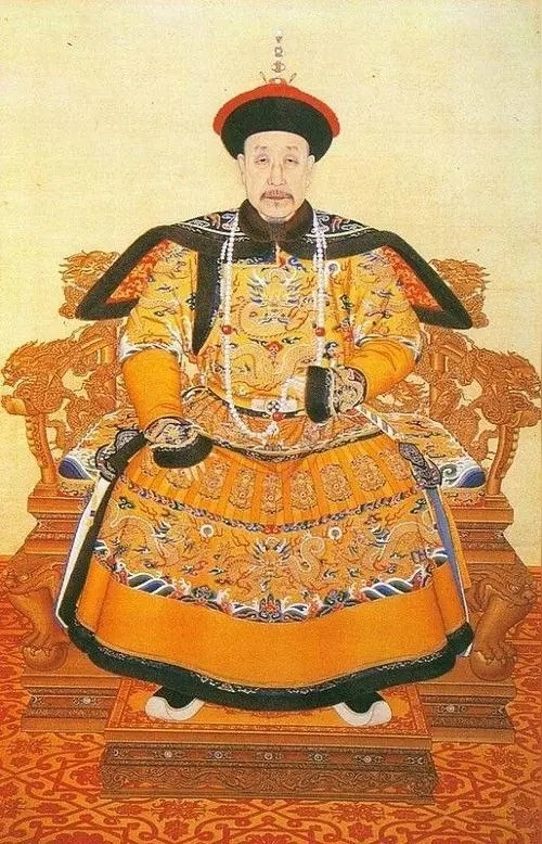乾隆皇帝：看似“十全老人”的盛世帝王，为什么晚年却亲手埋下大清衰败的种子？在中国历史上，乾隆皇帝绝对
