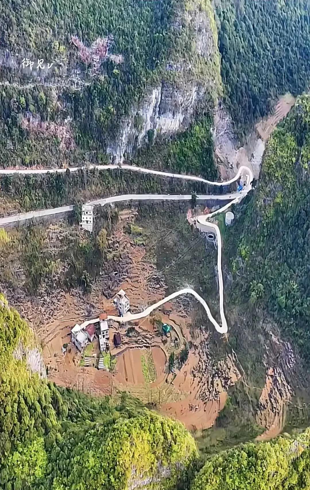 这么多地方不住，偏要住这里。