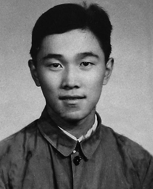 抗战时，一汉奸夜审地下党，拷打一半时忽发现，对方竟是自家亲戚。 刘德山，原本