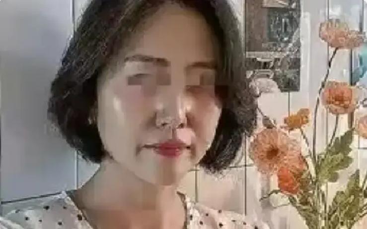 贵阳那家网红采耳店今天火了。一个男的做耳朵时非要加技师微信，被拒绝后还加码说