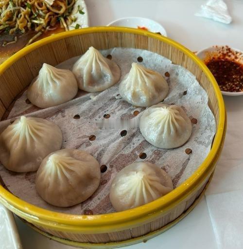 早餐比自己先到工位有多幸福宝子们，早餐先于自己到工位，省去排队时间，坐享美食，