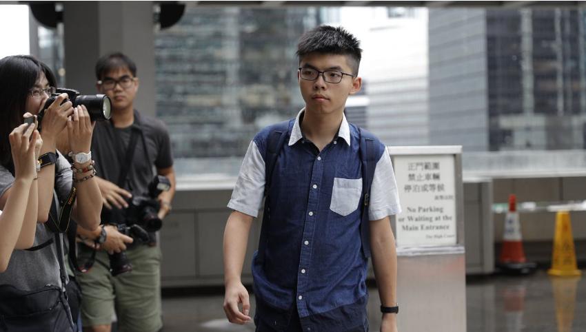 正在服刑的前香港众志秘书长黄之锋，当庭承认串谋勾结外国势力危害国家安全罪，该罪名