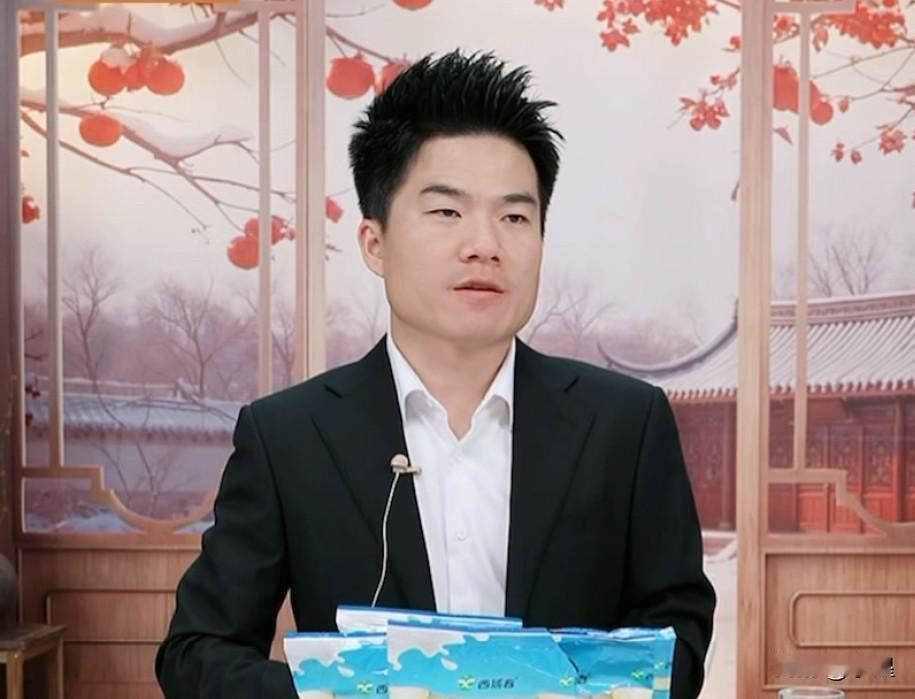 董宇辉太勇了直接宣布火遍全网的蓝胖子奶粉被他们下架了，要求厂家清洗厂房和生产